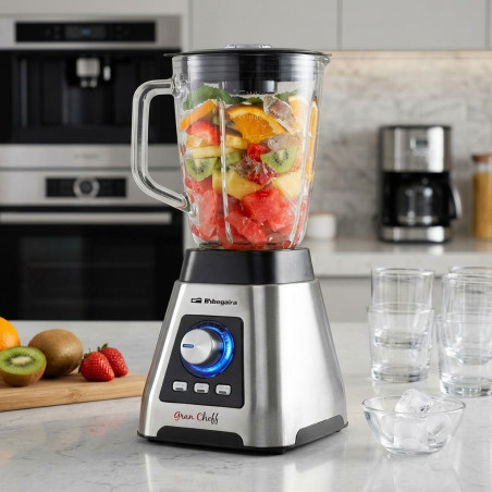 Frullatore in vetro Orbegozo. Potenza 1500W. Caraffa in vetro graduata con capacità 1,5 L. Corpo in acciaio inossidabile.