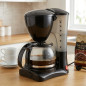 Cafeteira de gotejamento de 6 xícaras, 550 W | Máquina de café de 0,6 litro | Cafeteira com filtro antigotejamento | Jarra de vi