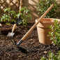 Flachhacke 28 cm mit Gabel und Holzstiel 90 cm | Gartengerät für Gemüsegarten und Obstgarten Flachhacke 28 cm mit Gabel und Holzstiel 90 cm | Gartengerät für Gemüsegarten und Obstgarten