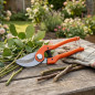 Manual Pruning Shears with Curved Blade, 230 mm | Carbon Steel | 15 mm Cutting Diameter | Gardening Shears | Pruning Trees and P Manual Pruning Shears with Curved Blade, 230 mm | Carbon Steel | 15 mm Cutting Diameter | Gardening Shears | Pruning Trees and P
