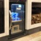Module de banquette avec réfrigérateur pour barbecue Kitaway Construction 61×63×85 cm | Socle barbecue texturé blanc/noir