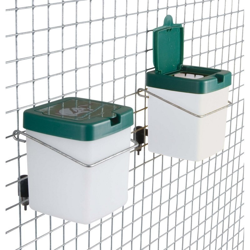Tétine pour les Lapins avec Bouteille 0,5 litres, Abreuvoir à tétine pour lapins, relié à un réservoir Tétine pour les Lapins avec Bouteille 0,5 litres, Abreuvoir à tétine pour lapins, relié à un réservoir