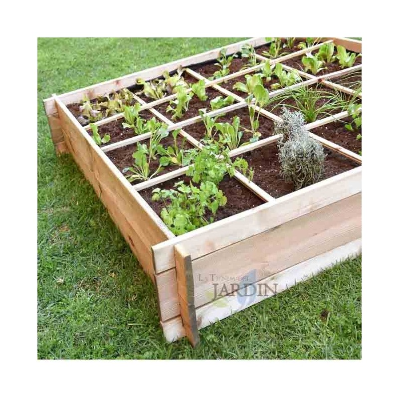 Horta urbana de madeira, 134x134x24 cm, com 16 compartimentos. Ideal para cultivar uma horta familiar em casa.