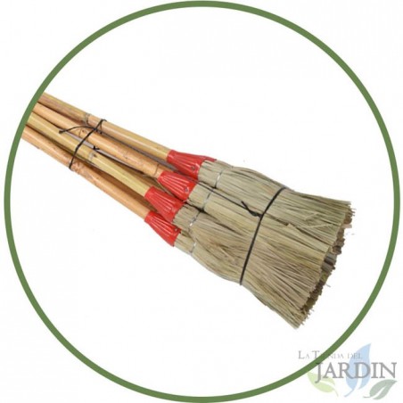 Palmbesen 132 cm, Griff aus handwerklich gefertigtem Naturrohr, sehr widerstandsfähig.