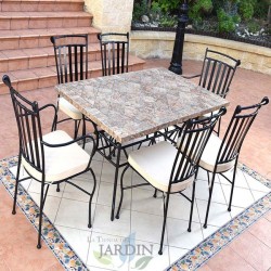 Conjunto de mesa e cadeiras de jardim de cerâmica em Córdoba