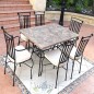 Conjunto de mesa e cadeiras de cerâmica Córdoba para jardim, perfeito para criar um ambiente aconchegante no seu jardim. Conjunto de mesa e cadeiras de cerâmica Córdoba para jardim, perfeito para criar um ambiente aconchegante no seu jardim.