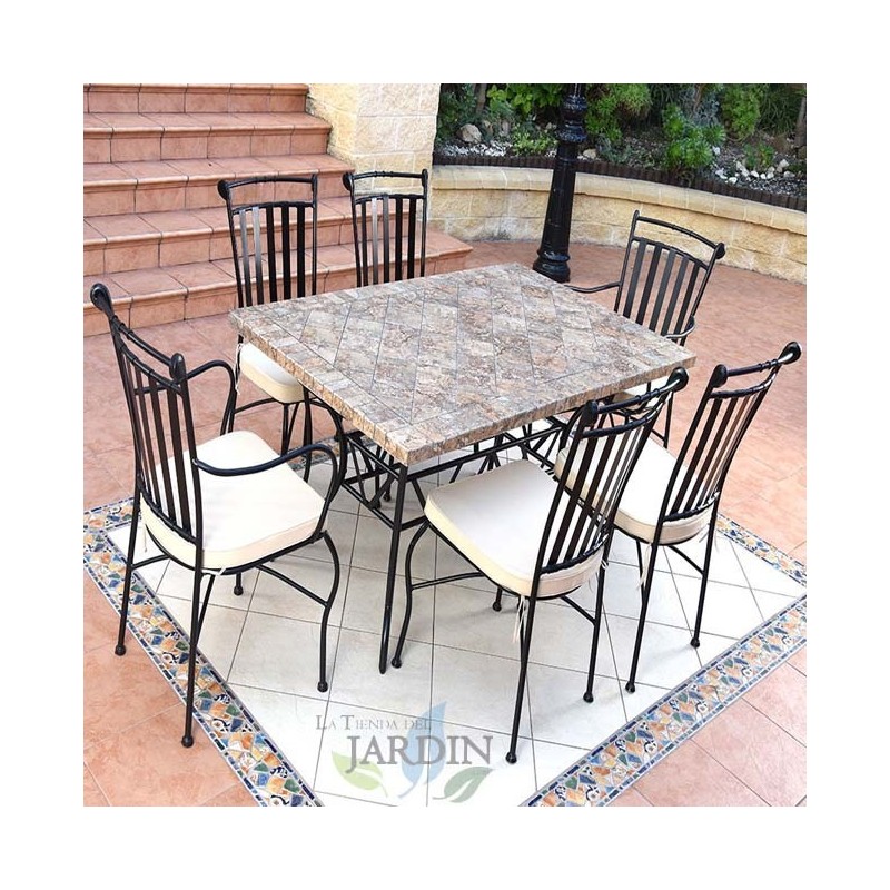 Conjunto de mesa e cadeiras de jardim de cerâmica em Córdoba