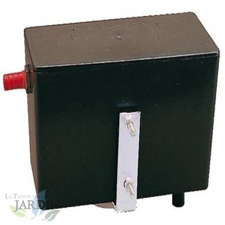 Water pressure regulator with float valve and 1.5 liter capacity